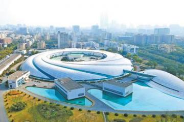 同步辐射光“照亮”微观世界 ——上海光源线站工程通过国家验收
